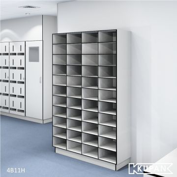 Personalschleusen Schuh schrank im GMP-Bereich der Reinraumklasse E bis B nach ISO 14644-1 von der Klasse 9 bis 4. Ausführungen: Umkleideschränke, Sitover, Abwurfschränke