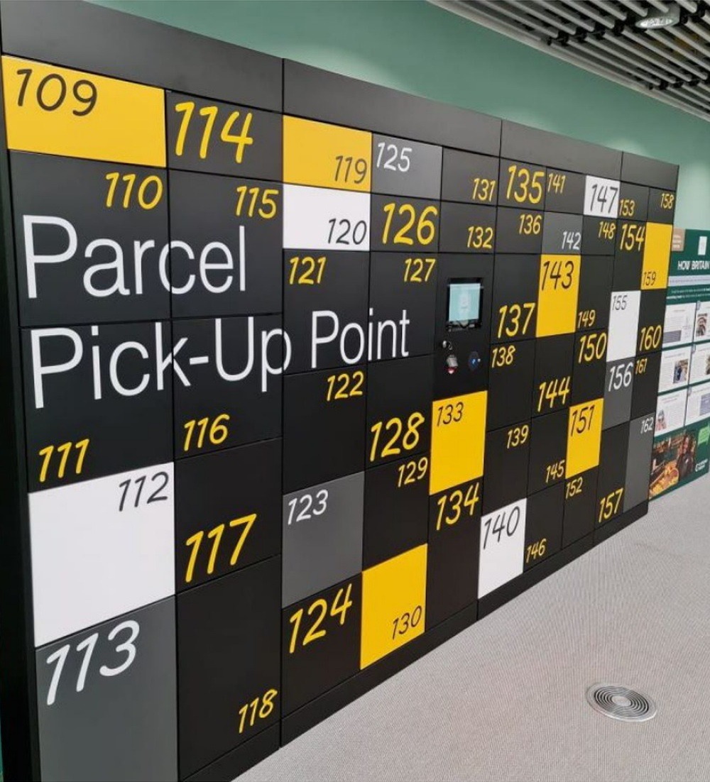 Metra Smart Mail Lockers in een kantooromgeving